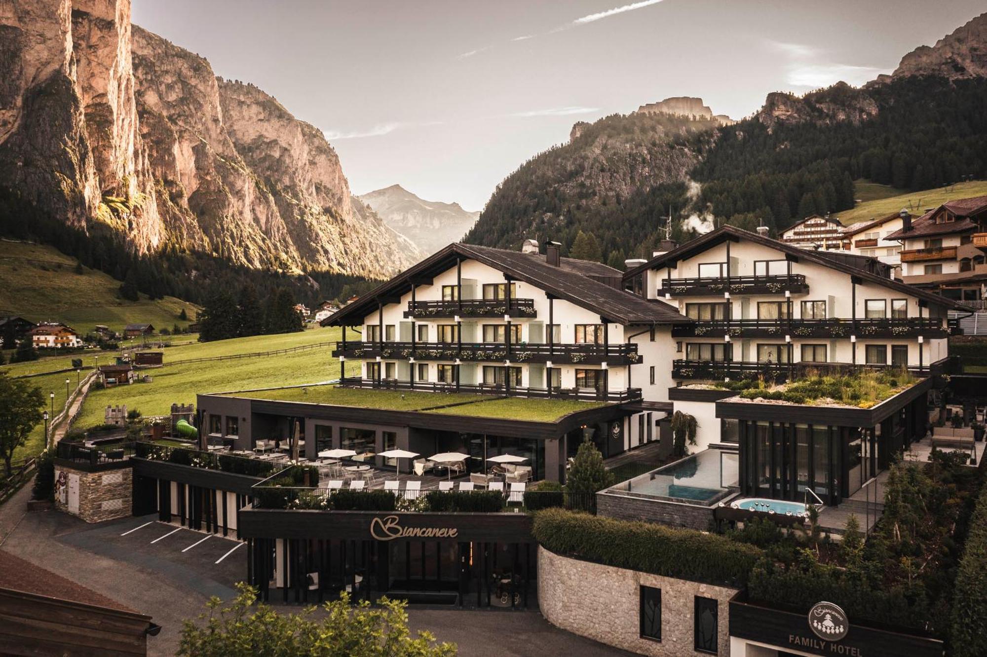 Biancaneve Family Hotel Selva di Val Gardena Exterior foto